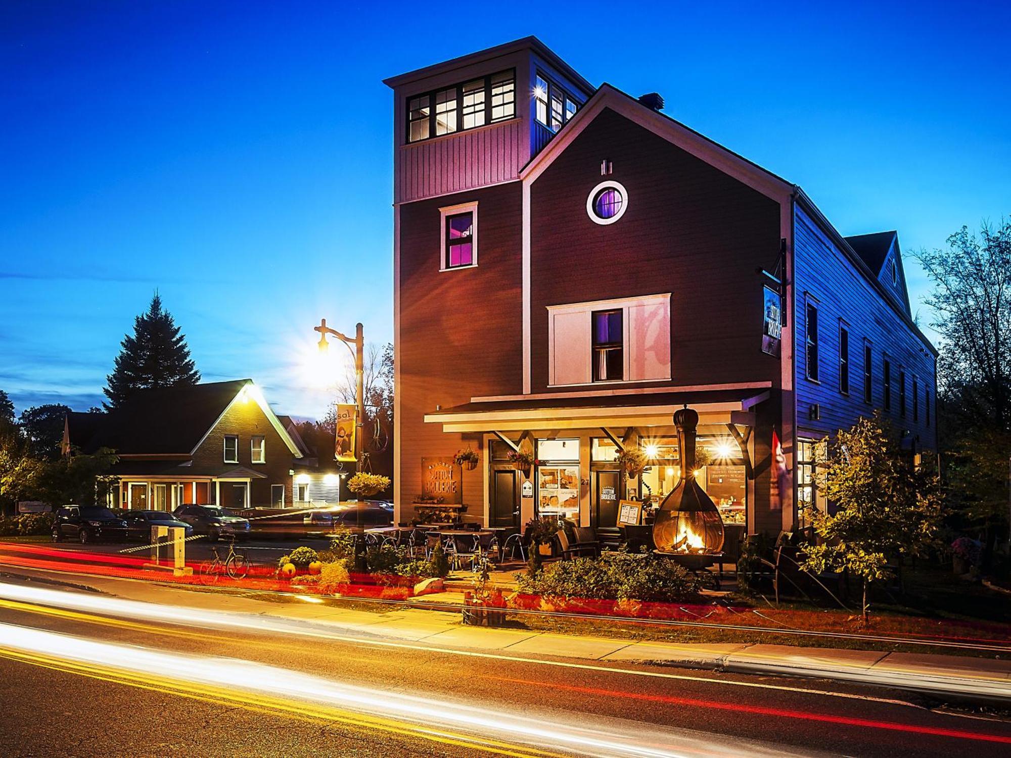 Auberge Sutton Brouerie Экстерьер фото
